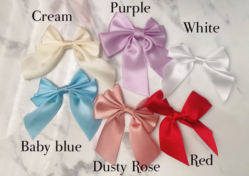 Dolly Valentines Bow Thigh Garter